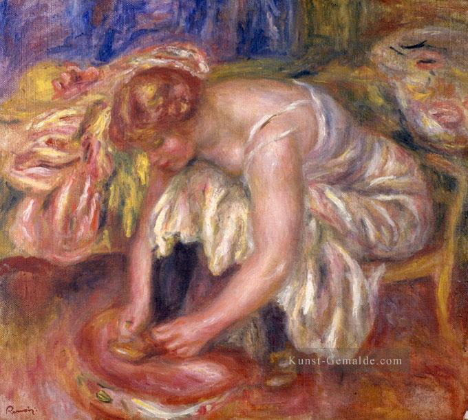 Frau binden ihre Schnürsenkel Pierre Auguste Renoir Ölgemälde